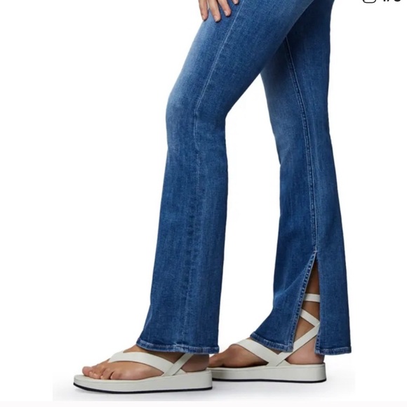 DL1961 Women's Flare Jeans in Blue - Picture 1 of 6